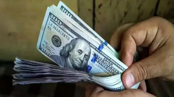 کاهش قیمت دلار در بازار