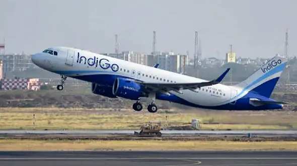 وحشت در هواپیمای تهران استانبول ! / فرود اضطراری در تبریز برای عملیات نجات !