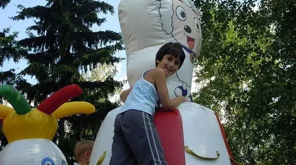 پسرنوجوان سر خودش را با اره برقی قطع کرد + عکس