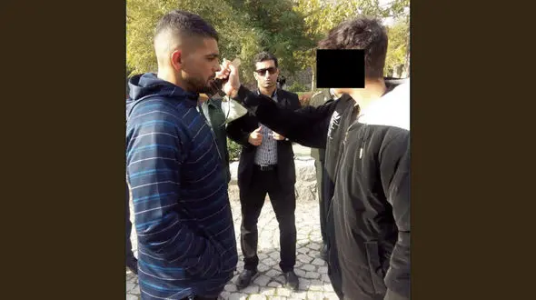 چاقوکشی خونین بچه مدرسه ای برای ترس / من فک کردم که او زورگیر است ...