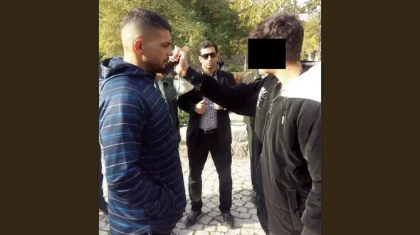 چاقوکشی خونین بچه مدرسه ای برای ترس / من فک کردم که او زورگیر است ...
