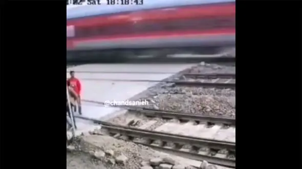 فیلم نفسگیر نجات از مهلکه مرگ در کسری از ثانیه / ببینید