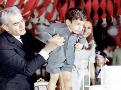 عکس سفر در زمان /  روز تولد لیلا پهلوی ../ خوشحالیم همانطور که میخواستیم چهرامین فرزندمان دختر است /  سال 1349
