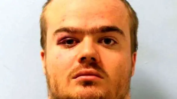 نوجوان 18 ساله بچه 6 ساله را از طبقه دهم به پایین پرتاب کرد + عکس