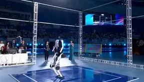 فیلم رکوردشکنی ربات انسان نما در پرش ارتفاع 