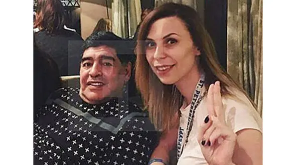  وکیل مارادونا تعرض جنسی اسطوره فوتبال آرژانتین به یک خبرنگار را رد کرد 