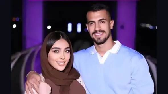 عکس/ دسته گل معرکه خواستگاری تازه داماد پرسپولیس و شام دونفره رمانتیک با عروس خانوم در فرحزاد/ عاشقانه های امیررضا رفیعی و نرگس بانو