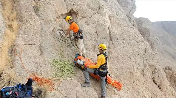 مرگ دردناک کوهنورد اصفهانی صبح امروز در کوه صفه