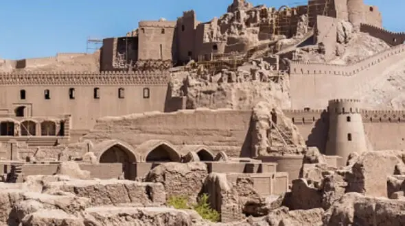 از روستای صخره ای کندوان تا دژ ایزدخواست