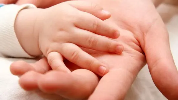 درمان زردی با حجامت پشت گوش کذب است / طب سنتی حق دخالت در درمان بیماری ها را ندارد