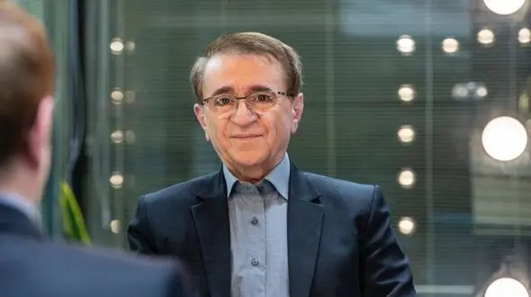 فیلم/ دکتر انوشه: فرزندان اول ویژگی های ژن پدر را دارند و بسیار دلسوز هستند 
