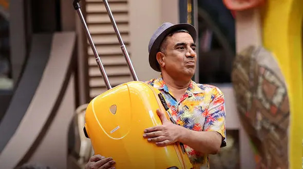 ژستِ زرد! نصرالله رادش و همسرش در یک عکس متفاوت