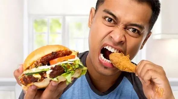 غذاهایی که اختلالات روانی را تشدید می‌ کنند؛ این نوع خوراکی‌ ها را بشناسید!