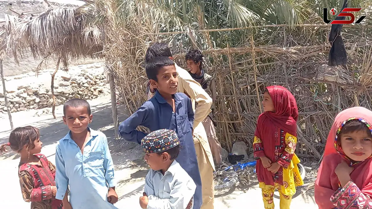 لوله کشی آب روستای شیرآباد در سیستان و بلوچستان، لنگ 30 میلیون تومان مانده است / حتی برای غسل جنازه هم آب نداشتند! + فیلم