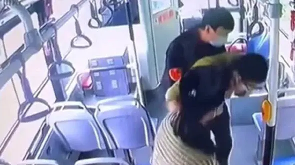 این مرد باید می مرد +  فیلم لحظه نجات !