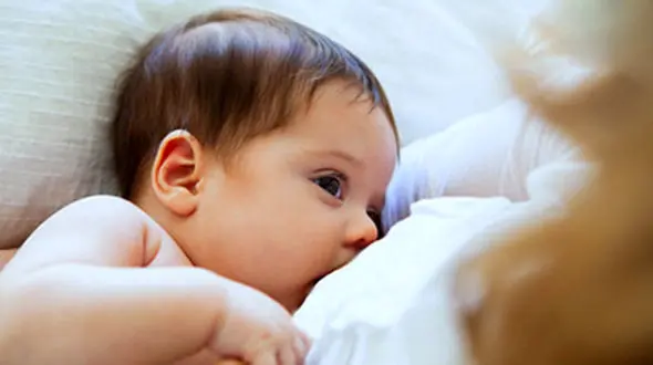 5 نکته در مورد حواشی تغذیه نوزاد