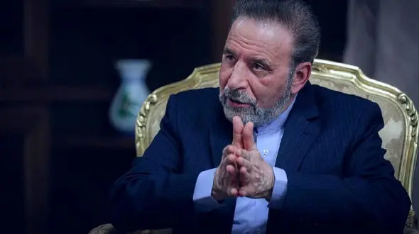 واعظی: مکرون گفت از طریق ویدیوکنفرانس روحانی و ترامپ با هم صحبت کنند 