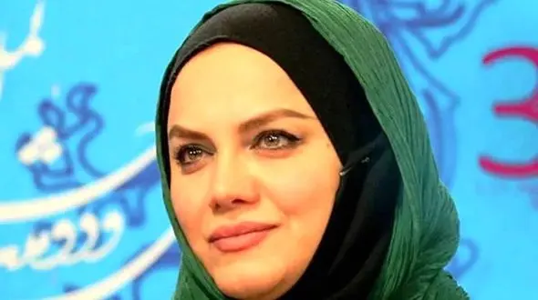 عکس نرگس آبیار در خارج از کشور: خوشگذرانی کارگردان سووشون با همسر جان