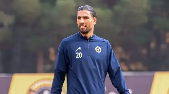 تعویض عجیب سپاهان در بین نیمه!