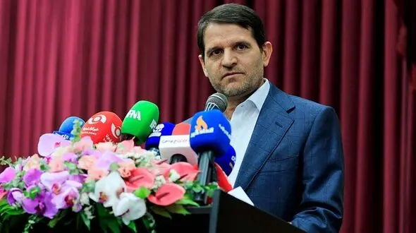 معاون وزیر نفت: از تحولات صنعت پلیمر نباید غافل بود 