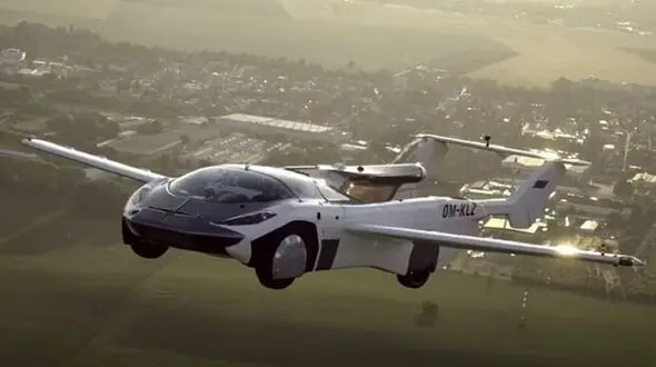 خودروی پرنده در اسلواکی اجازه پرواز گرفت + فیلم 