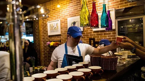 اولین کافی شاپ کشور با کارکنان سندروم داون و اوتیسم +تصاویر