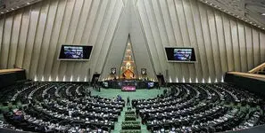 بررسی طرح مقابله با نفوذ بیگانگان و سوال از وزیر اقتصاد در دستور کار مجلس