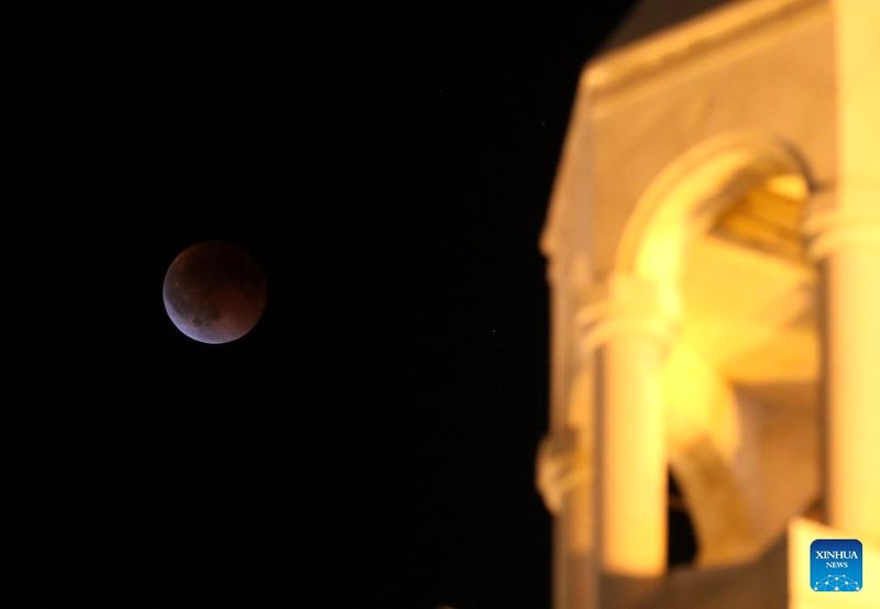 Lunar eclipse23