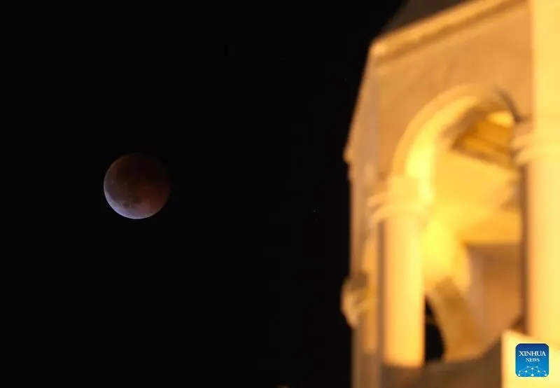Lunar eclipse23