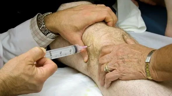 تزریق کورتون و دگزا خطر مواجهه با کرونا را افزایش می‌دهد