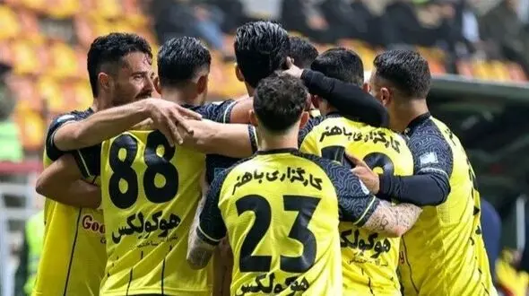 جدول نیم فصل اول لیگ برتر با قهرمانی سپاهان / پرسپولیس در جایگاه دوم