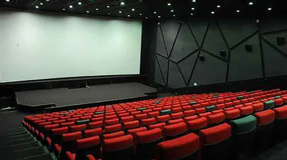 2 جوان مست چاقوکش سینما کوروش را بهم ریختند + آخرین جزئیات