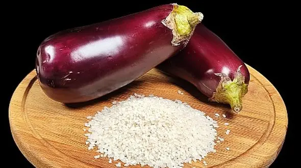 شام رژیمی ساده با برنج و بادمجان: طرز تهیه در 15 دقیقه
