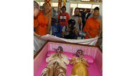 عروسی در تابوت مردگان+عکس