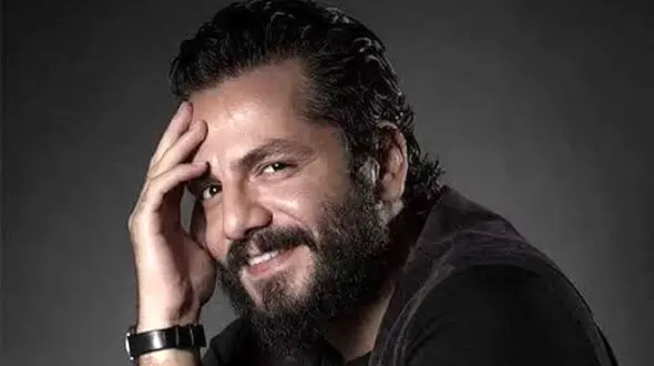 بدل عباس غزالی از خودش معروف تر است + عکس باور نکردنی از بدل آقای بازیگر