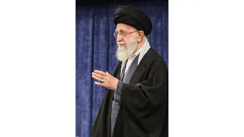 سران قوا، مسئولان و کارگزاران نظام عصر امروز چهارشنبه با رهبر انقلاب اسلامی دیدار کردند. 