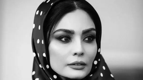 عکس‌های احساسی صحرا اسداللهی از خانواده‌اش در فرودگاه: این قاب رو با دنیا عوض نمیکنم.زندگی یعنی همین...