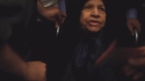 سوال ویژه مادر آذری جهرمی و ۲ فرزند شهید و جانباز از مسعود پزشکیان