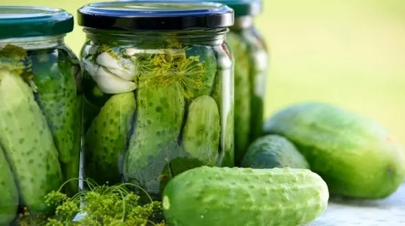 ارزش تغذیه ای آب خیارشور را از یاد نبرید/درمان معده درد و دیابت