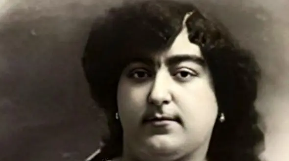 تاج السلطنه اولین طراح مد و لباس در ایران! / دختری جسور از دربار ناصرالدین شاه قاجار