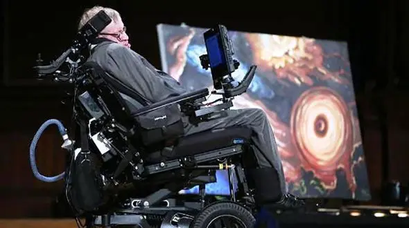 هاوکینگ درباره هوش مصنوعی هشدار داد