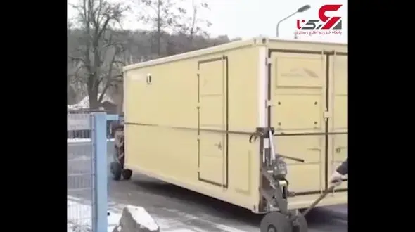 جابجایی آسان کانتینرها با کمک لیفتراک + فیلم