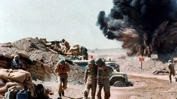  رزمندگان خطر‌ها را به جان خریدند و به پیشواز مرگ سرخ رفتند/ شجاعت فرماندهان و رزمندگان در جنگ 8ساله و نا برابر 