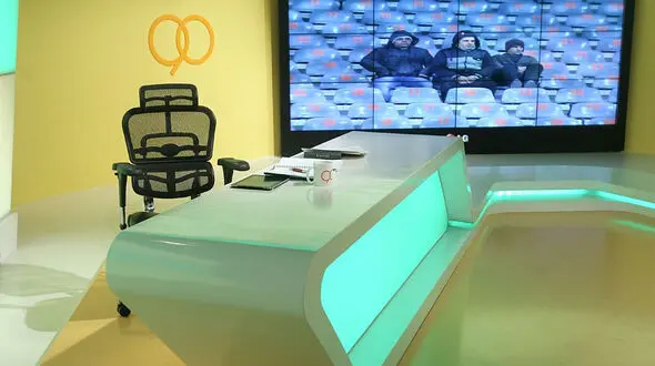 هزینه های میلیاردی برای دعوت از کارشناسان خارجی فوتبال در برنامه نود!