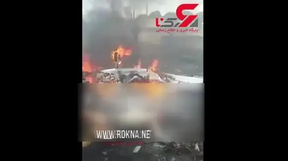 صحنه دلخراشی از جسد کنار لاشه  هواپیمای سقوط کرده ! + فیلم
