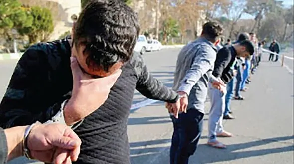 جمعه خلافکاران مشهدی تعطیل نبود / بازداشت همزمان961 اوباش 