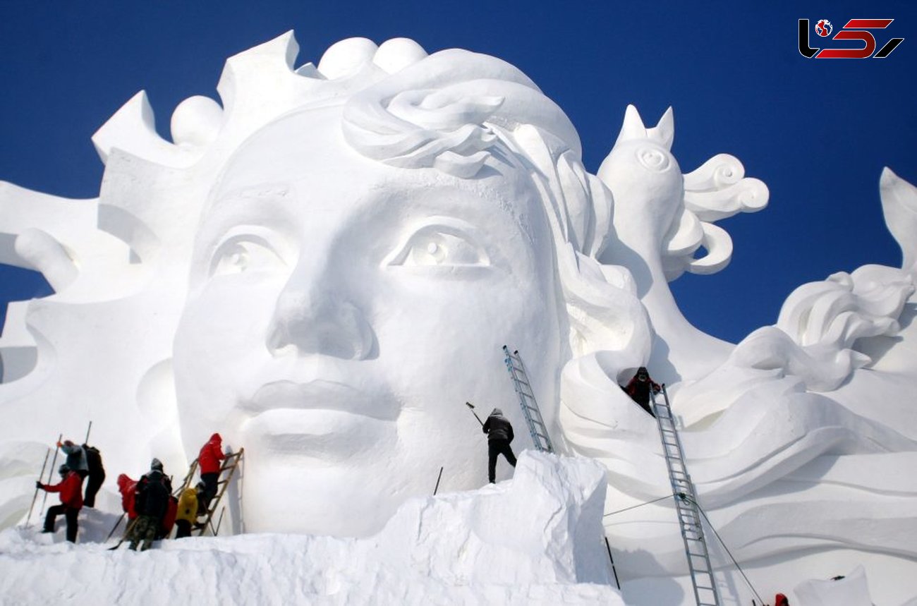 ساخت بزرگترین مجسمه برفی در چین+عکس 