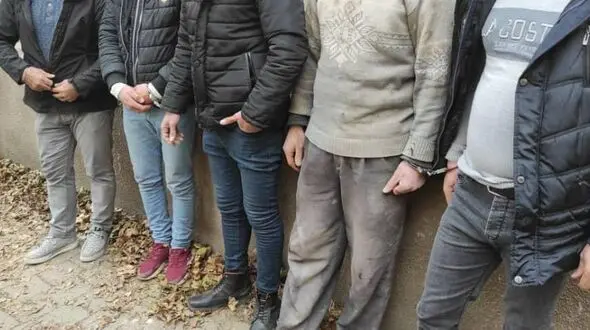 عربده کشان خیابان داوارن دستگیر شدند / مردم اراک از این 6 مرد وحشت داشتند