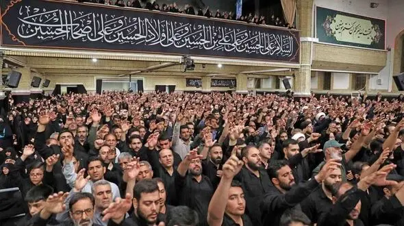مراسم عزاداری امام حسین (ع) در حسینیه امام خمینی برگزار شد