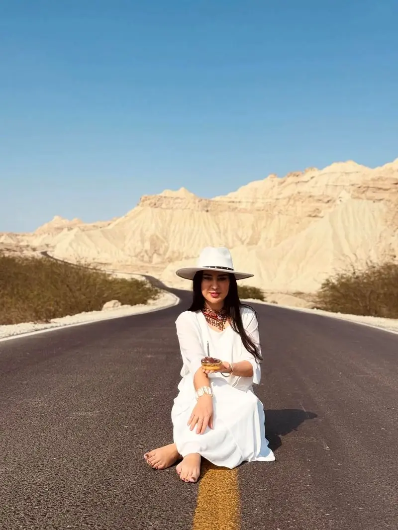 طاووس سریال بامداد خمار